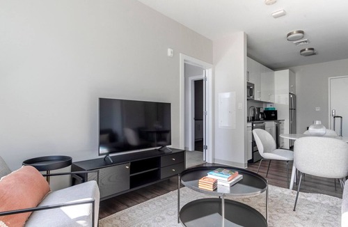 St. Elizabeth's Apartment | Deluxe Brighton 2BR w/Gym, Pool, Concierge & Doorman, by Blueground