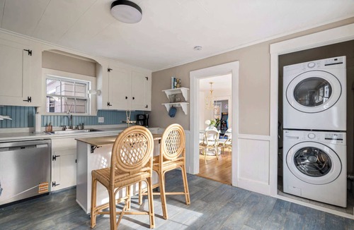Kennebunk House | Designer Cottage Game Room w/PacMan Mins to Beach