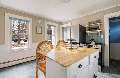 Kennebunk House | Designer Cottage Game Room w/PacMan Mins to Beach