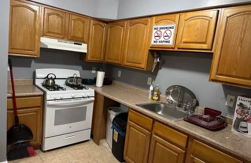 Newark Apartment | Divine Guest House 4 BEDROOMS, 2 Bathrooms Sherman Avenue Newark
