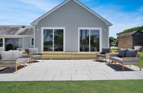 Culloden Shores Apartment | Dockside 2BR on The Marina - Free Parking Unit C