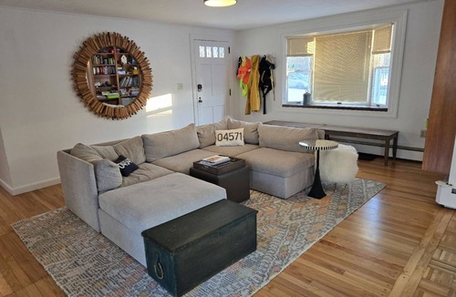 Boothbay House | Dog-Friendly Boothbay Getaway with New Dock & Walk to Country Store!