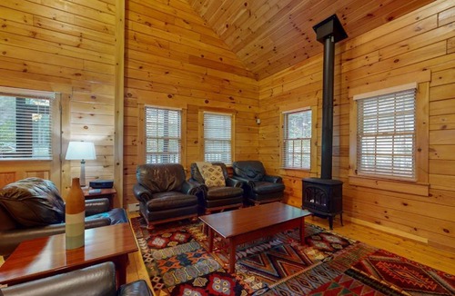 Northport House | Dog-friendly cabin retreat with full kitchen, private deck, firepit & hiking