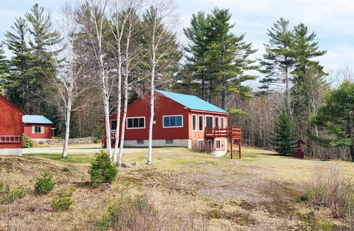 Sunday River Area Cabin | Dog Friendly Cabin w/Hot Tub & Stunning Views!