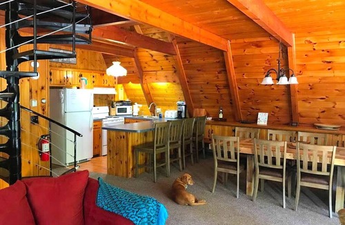 Jay Cabin | Dog-Friendly Chalet Rental near Whiteface Mountain and Lake Placid, New York