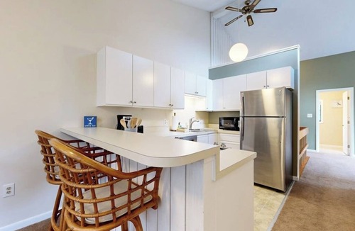 Campton Condo | Dog-friendly condo with 4 pools, pickleball, gym, sauna, tennis, game room, BBQ
