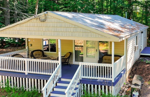 Lake Arrowhead House | Dog-friendly cottage with lake access, EV charging, firepit, & washer/dryer
