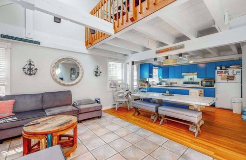 Edgartown House | Dog-friendly home with beautiful deck & AC - close to 3 towns & great beaches