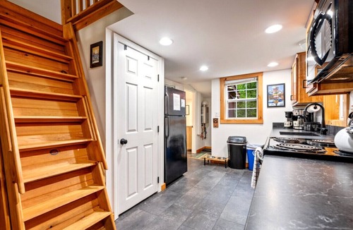 Albany Cabin | Dog Friendly | Hot Tub | Sauna | 10 Min to Conway