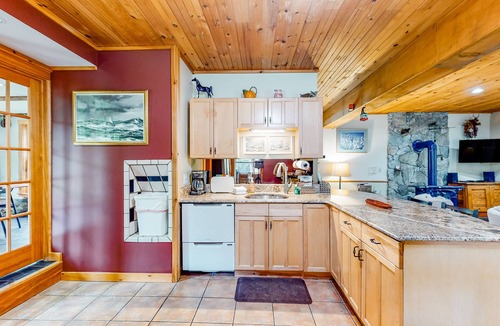 Mount Holly House | Dog-friendly house on 5 acres with balcony, fireplace, & W/D - near skiing