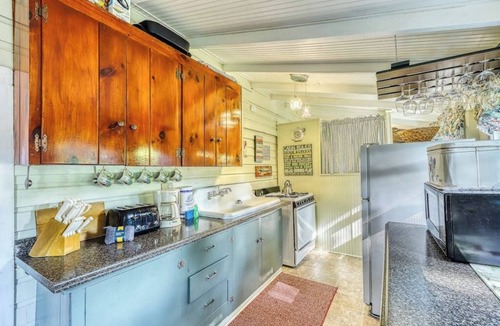 Grand Isle House | Dog-Friendly Lakefront Home with WiFi, Private Dock & Firepit