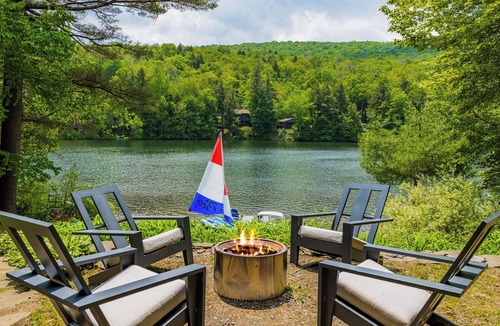 Newbury Cabin | Dog Friendly Lakefront Lodge with Private Beach