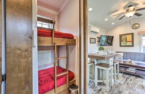 Pleasant Mount House | Dosanko Cottage & Brandenburger Suite At Equestrian House