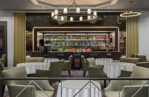 Fort Lee Hotel | DoubleTree by Hilton Fort Lee/George Washington Bridge