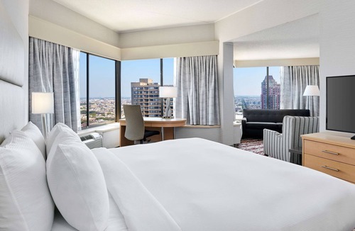 Gayborhood Hotel | DoubleTree by Hilton Philadelphia Center City