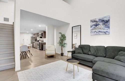 Gateway District Apartment | Downtown Cleveland LOFT 1BR 1.5 Bath Walking distance Stadium & East 4th Street