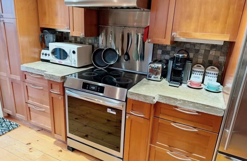 Kingston House | Downtown Kingston Heritage Home! Parking,Deck, 5 min from water & downtown core