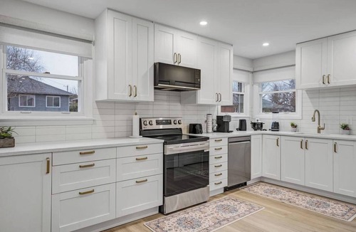 Ottawa Division House | Downtown luxury house close to the nature