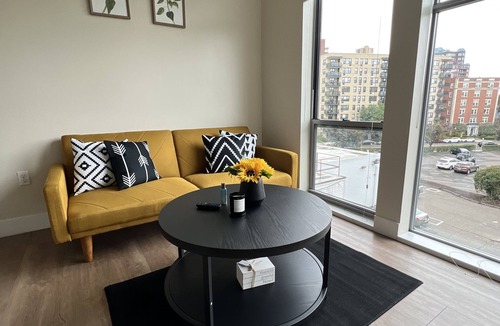 Downtown Apartment | Downtown Stamford 1 bedroom great views
