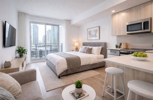 Downtown Toronto Apartment | Downtown Toronto 2BR Stay Near Dundas Square