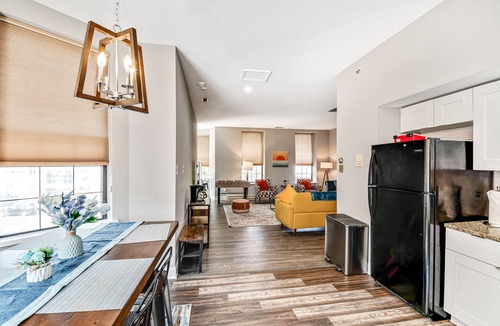 East Passyunk Crossing House | Dreamy & Cozy Downtown Home with In Law Suite