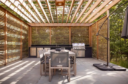 East Hampton House | East Hampton/Sag Harbor Private Modern 3 Acre Retreat