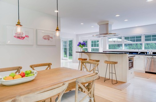 Northwest Harbor House | EAST HAMPTON: STYLISH & CHIC CLOSE TO VILLAGE