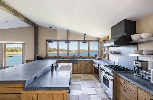 Springs House | East Hampton Waterfront