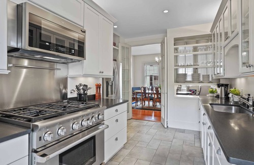 Edgartown House | East Wing of Captain Morse House Luxury Waterfront, Town & Beach, Pets - 5 stars