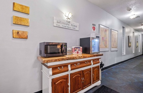 North Conway Condo | Eastern Inn Aspen Lodge Suite for 4