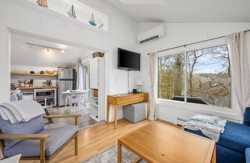 Popponesset Cottage | Easy Family Stay Steps from Popponesset
