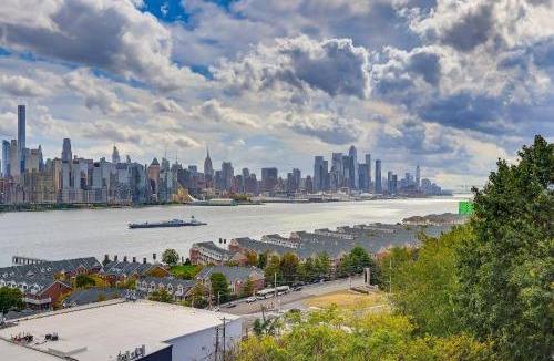 Guttenberg House | Easy NYC Commute: Guttenberg Getaway Near Parks