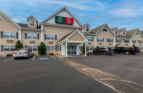 Danville Cabin | Econo Lodge Auburn I-95