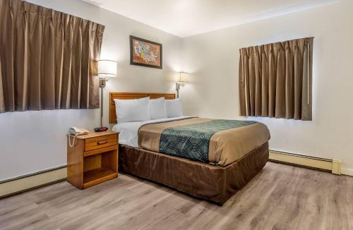 St. Albans Cabin | Econo Lodge Saint Albans