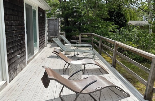 Katama House | Edgartown/Katama Newly Renovated Vineyard Escape