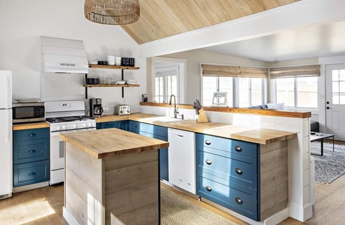 Edgartown House | Edgartown Village Home w/Pool. 4bdrm/3.5bth