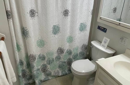 Wolfeboro Apartment | Efficiency 8-Piping Rock Resort