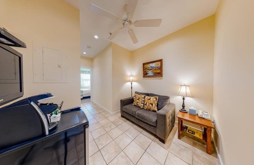 Northeast Harbor House | Efficient Getaway with Free WiFi - Close to Acadia National Park