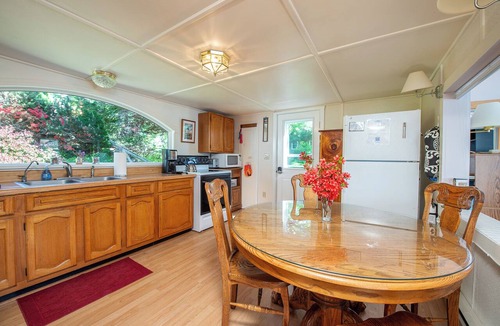 Mid-Coast and Islands Cottage | Eider Haven: 1 BR, 1 BA Cottage in Harpswell, Sleeps 4