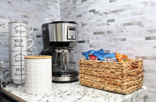 Fleetwood - Concourse Village Apartment | Elegant 3Br Apt by Yankee Stadium