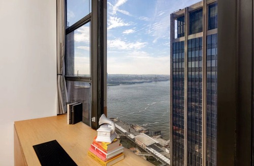 Financial District Apartment | Elegant Apartment w/Kitchen Near Subway | Ideal NYC Explorer's Haven