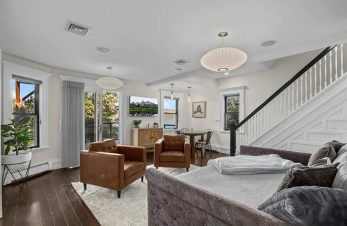Northwest Yonkers Apartment | Elegant Riverfront Getaway with Beautiful Views