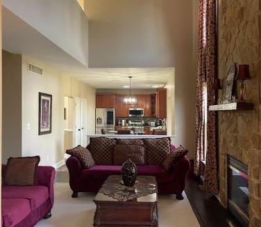 New Castle Villa | Elegant Spacious Family Gem 20 Min to Wilmington