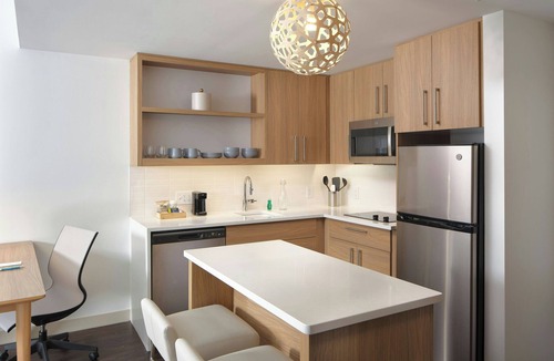 Lenox Hotel | Element by Marriott Lenox Berkshires