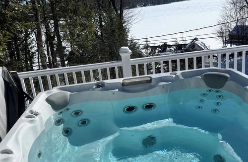 Alton Bay House | Enchanting Alton Bay~Lake Winnipesaukee Retreat Amazing Views & Hot Tub