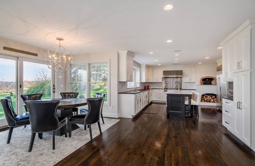 Newtown House | Enjoy Sip O Sun - Hot Tub, Pizza Oven, Stunning Views, close to dining, shopping, town