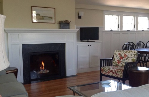 Hampton Cottage | Enjoy sunrises over the ocean and sunsets over the salt water pond
