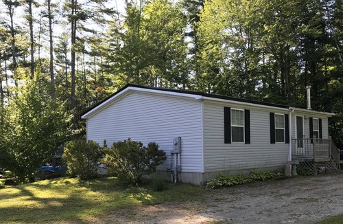 Bridgewater House | Enjoy the beautiful New England weather in the heart of the Lakes Region