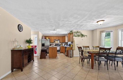 Indian Hill House | Enjoyable 4-bedroom house with AC in charming Worcester