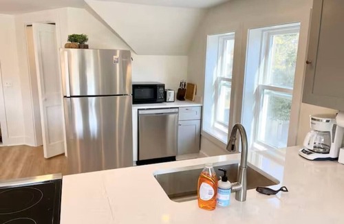 Bar Harbor Apartment | Entire Downtown House -Four - Two bedroom suits